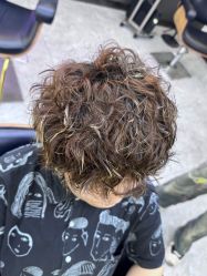 -藤野造型烫发染发