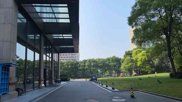 上海小南国(黄兴公园店)-"麻麻生日,公园景观,相当满意的一次团购.