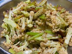 -老码头黑皮肘子锅包肉(赣水路店)