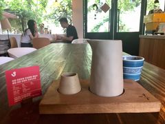 -彳亍咖啡·这里(水湾路店)