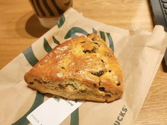 -星巴克臻选(上海中环广场2F店)
