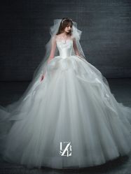 -Renee芮亦婚纱(原丽莎)