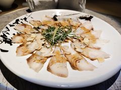 薄切鲜鱼片-穹六人间 people 6(岳阳路店)