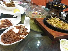 -大鸭梨烤鸭店(金顶街店)