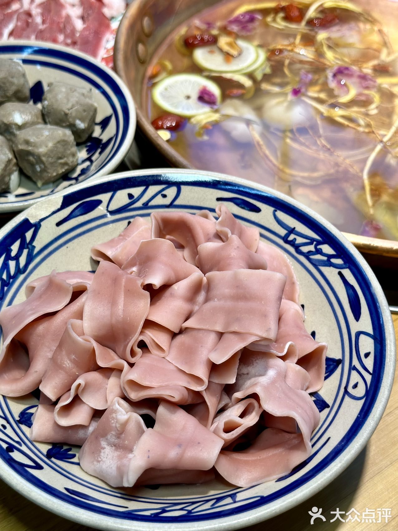 谁能拒绝一锅清甜鲜美的云南火锅！