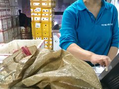 -凤凰路何眼镜香辣蟹(花果园店)