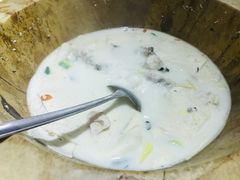 -滇香肴·云南菜蒸汽石锅鱼(云南北路店)