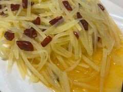 酸辣土豆丝-香满锅老北京羊蝎子火锅·家常菜(新街口店)