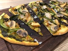 罗勒蘑菇鸡肉披萨-Maxpoint Kitchen 西餐咖啡(乐峰广场店)