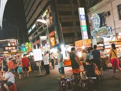 -六合夜市
