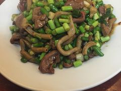 -余杨鸭鸭餐厅
