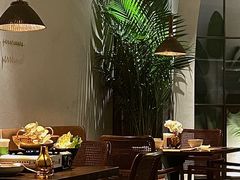 -来龙里 精致 东南亚餐室(万象城店)