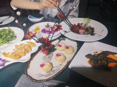 -忘忧草融合私房菜(红鼎国际店)
