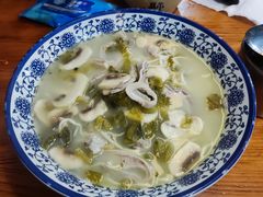 -何太太馄饨面铺(大浒东苑店)