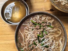 小碗瘦肉-正宗杨记普洱酸醋米线(总店)
