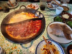 -鸿姐老火锅(疁城新天地店)