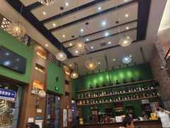 -香巴拉云南餐厅(华莱坞店)