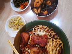 大肉面-胡氏面馆