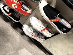 -ABC MART(心斎橋店)