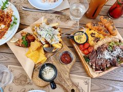 -Mark&Mars Restaurant