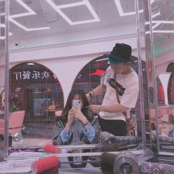 -BULB STUDIO 巴柏明星发型工作室