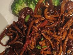 -八府香鸭·啫啫煲(华山路店)