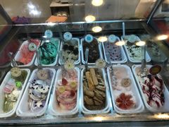 自助取餐区-柠檬车露(卖草地店)