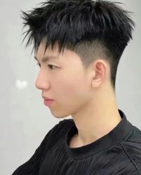 -一家只做男发烫染的店