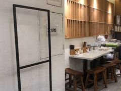 -李与白包子铺(桐梓林店)