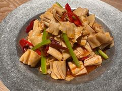-耶里夏丽·新疆菜·28年喀什老馆(田林东路店)