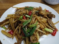 酸笋炒肥肠-牛八宝桂林米粉(八里庄店)