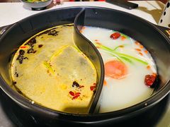 鸳鸯锅-钢管厂歆瑞源油卤串串香(春熙路太古里店)