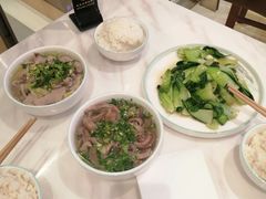 -犇逸·乐山跷脚牛肉·四川现炒(览海店)