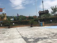 -汤山欢乐水世界