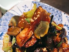 -夯鱼烤鱼·尔滨地标美食(中央商场店)