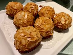 杏仁雪蛤酥-皇朝尊会(龙之梦大酒店)
