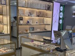 -世纪大明眼镜·蔡司战略授权店(汉街店)