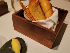 餐前面包-罗宾斯牛排馆(重庆丽晶酒店)