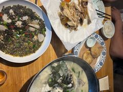 -头上红煨盐鸡·非遗院子餐厅