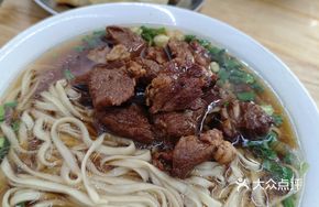 Salted Vegetable Pork Rib Noodles