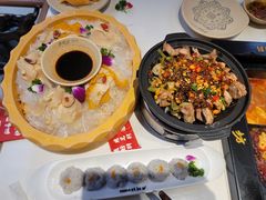 -老牌坊云南鱼豆花火锅(哈西万达店)