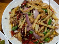 -茅屋大酒店