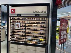 -博士眼镜集团石人工眼镜(虹口万泰店)