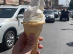 -古老冰山特色冰淇淋店(艾提尕尔店)