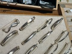 -十八字金·银饰·拼豆·开蚌DIY(魏公芳华里店)