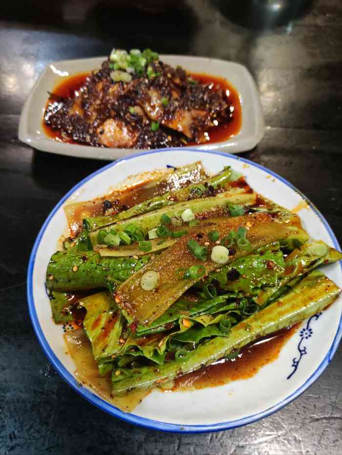 醉八仙热酒馆(渝中店)-"重庆打卡江湖菜,真的很江湖,特别是端碗干.