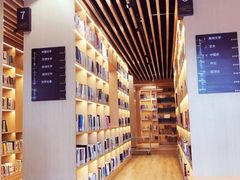 内景-漕河泾街道图书馆(漕河泾社区文化活动中心店)