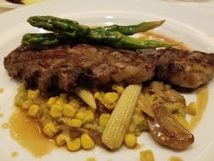 炭燒肉眼牛扒伴牛肝菌，蘆筍，千層焗薯，黑松露粟米-Cova Ristorante & Caffe(海港城店)