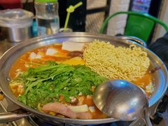 部队火锅-富乐满韩国正宗炸鸡韩国料理(虹泉路店)