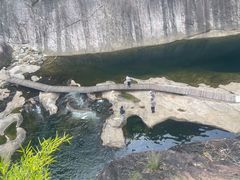 -燕子河大峡谷天坑仙境